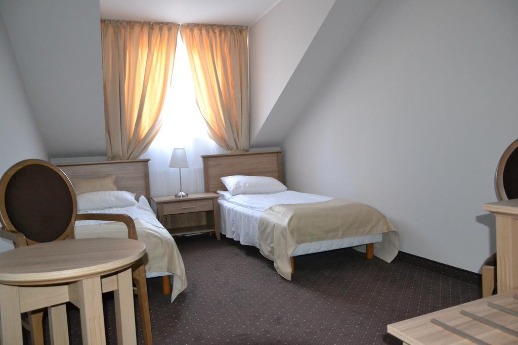 Проживання в сім'ї Hotel&restauracja Zlote Runo *